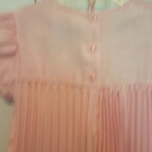 Girl's Beautiful Pink Dress - Picture 4 of 8